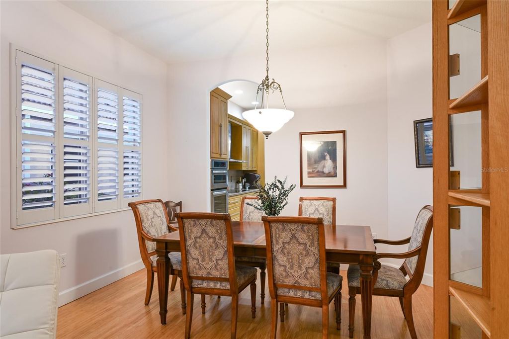 Image 11 of property listing at 6512 WESTWARD PLACE, Bradenton, FL 34201