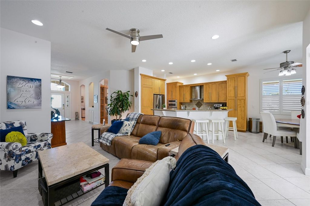 Image 17 of property listing at 6512 WESTWARD PLACE, Bradenton, FL 34201