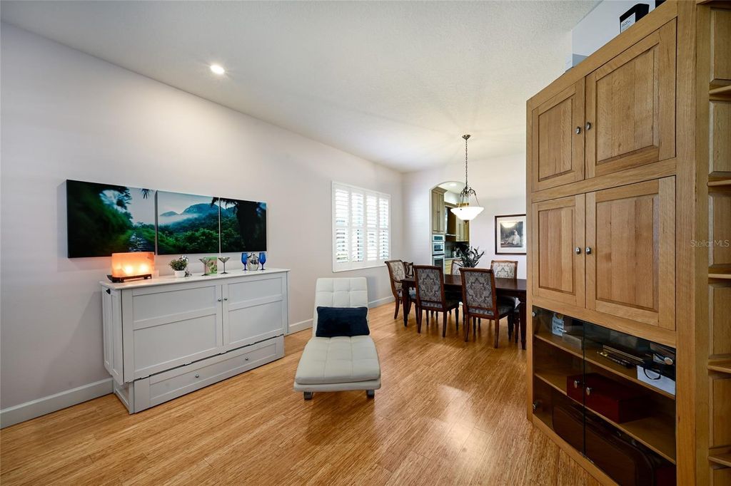 Image 8 of property listing at 6512 WESTWARD PLACE, Bradenton, FL 34201