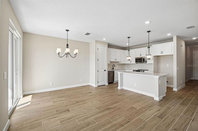 7487 DEER VALLEY CIRCLE, Tampa, FL 33635