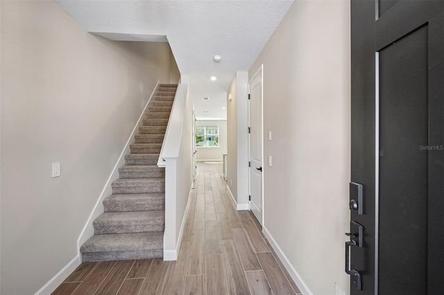 7487 DEER VALLEY CIRCLE, Tampa, FL 33635