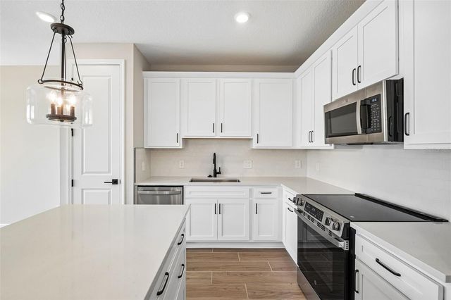 7487 DEER VALLEY CIRCLE, Tampa, FL 33635