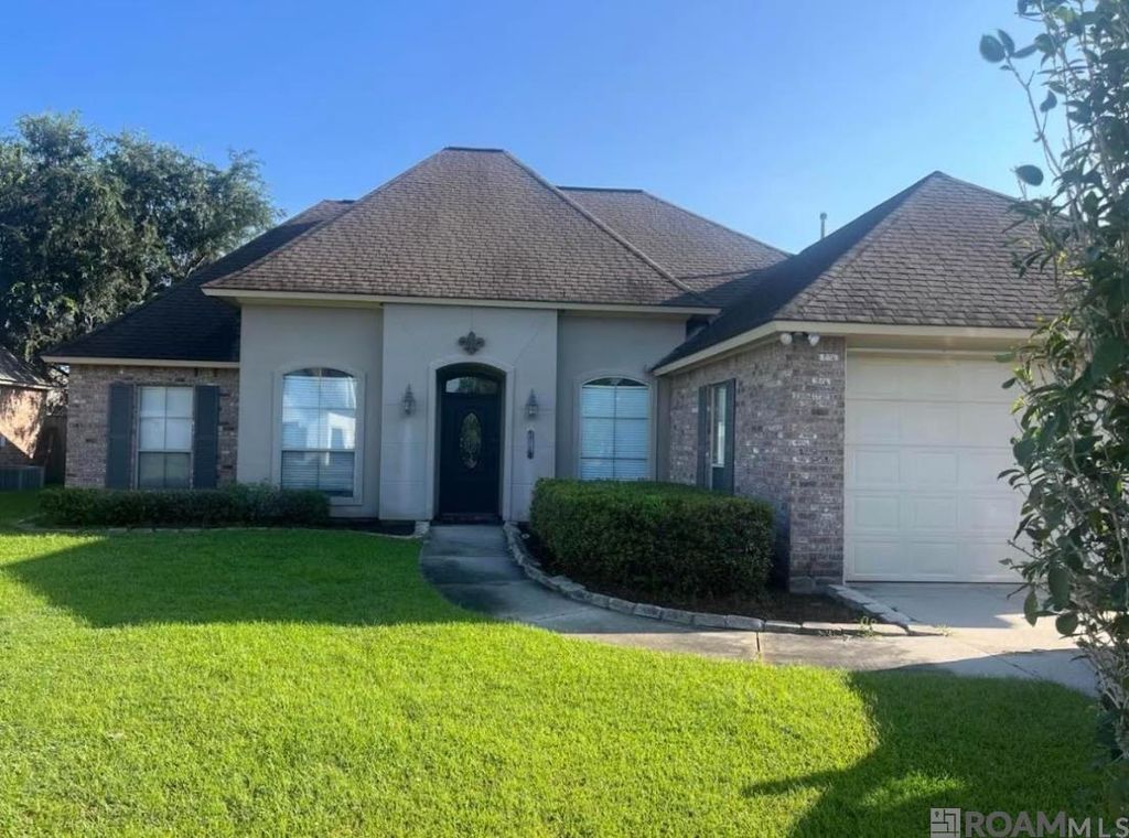 37196 Audubon Park Ave, Geismar, LA 70734