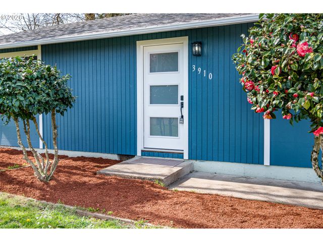 3910 ANDOVER St, Eugene, OR 97404