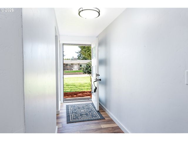 3910 ANDOVER St, Eugene, OR 97404