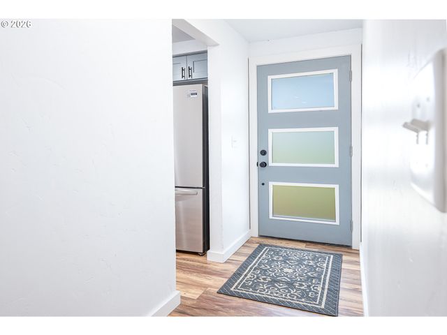 3910 ANDOVER St, Eugene, OR 97404