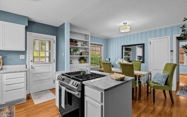 214 Mayflower Drive, Greensboro, NC 27403