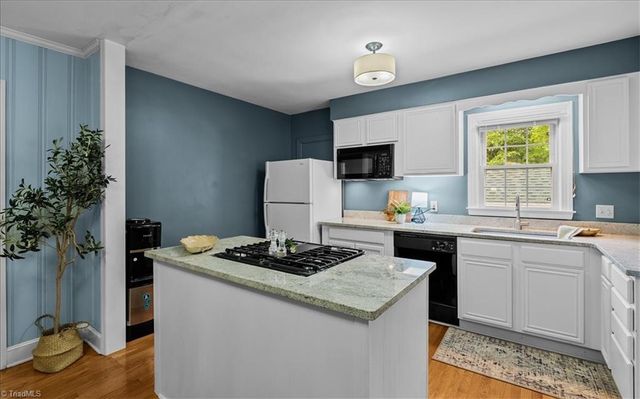 214 Mayflower Drive, Greensboro, NC 27403