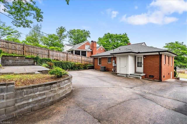 214 Mayflower Drive, Greensboro, NC 27403