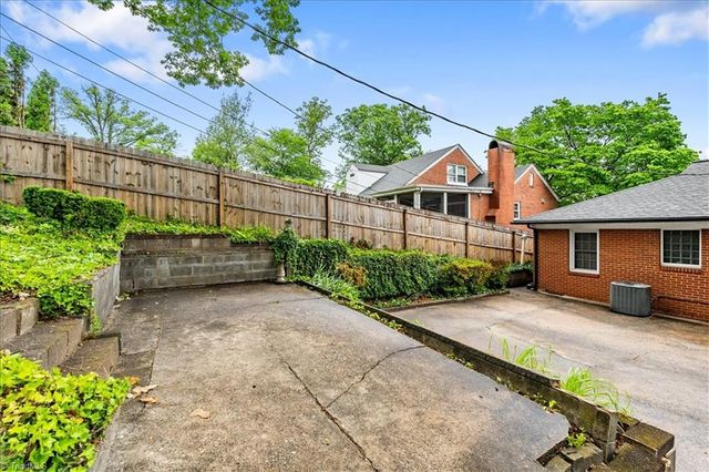 214 Mayflower Drive, Greensboro, NC 27403
