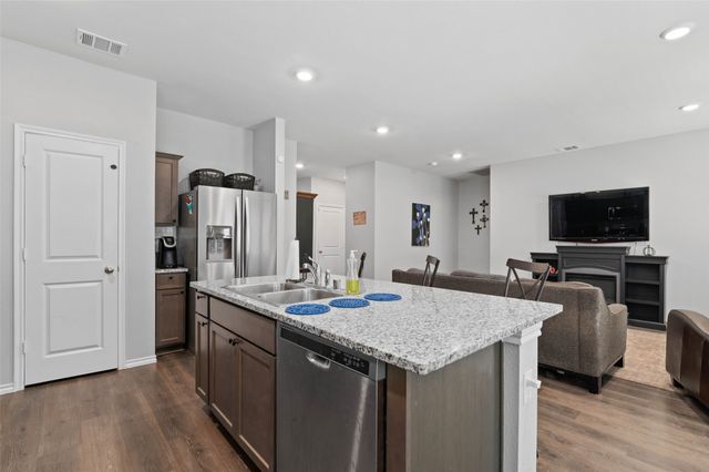 2729 Royal Acres Drive, Denton, TX 76209