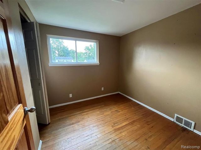 2535 Camel Drive, Sterling Heights, MI 48310