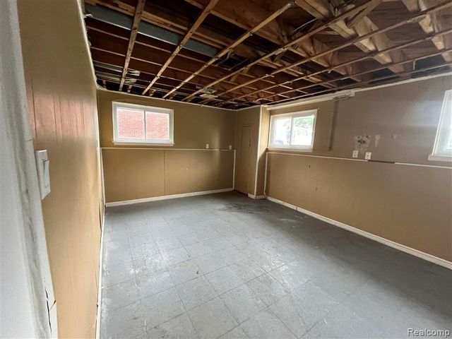 2535 Camel Drive, Sterling Heights, MI 48310