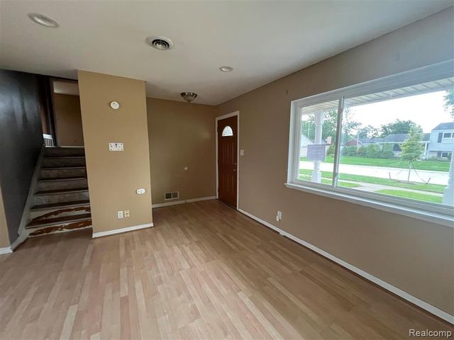 2535 Camel Drive, Sterling Heights, MI 48310