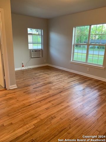 1505 DONALDSON AVE, San Antonio, TX 78228