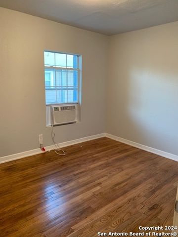 1505 DONALDSON AVE, San Antonio, TX 78228