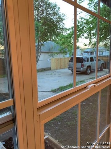1505 DONALDSON AVE, San Antonio, TX 78228