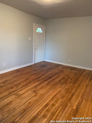 1505 DONALDSON AVE, San Antonio, TX 78228