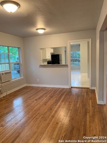 1505 DONALDSON AVE, San Antonio, TX 78228