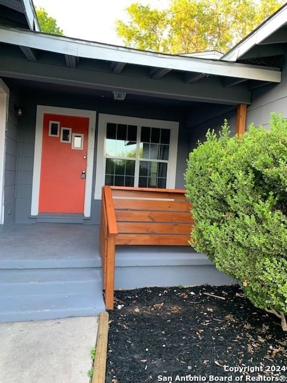 1505 DONALDSON AVE, San Antonio, TX 78228