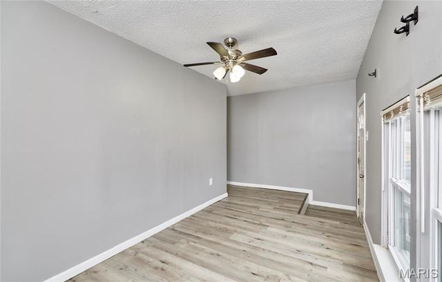 900 N Elm Avenue, Webster Groves, MO 63119