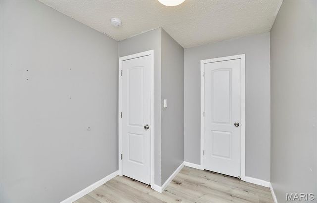 900 N Elm Avenue, Webster Groves, MO 63119