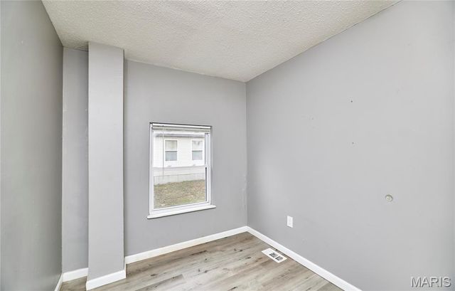 900 N Elm Avenue, Webster Groves, MO 63119