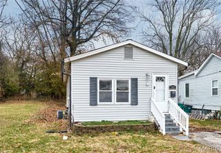 900 N Elm Avenue, Webster Groves, MO 63119