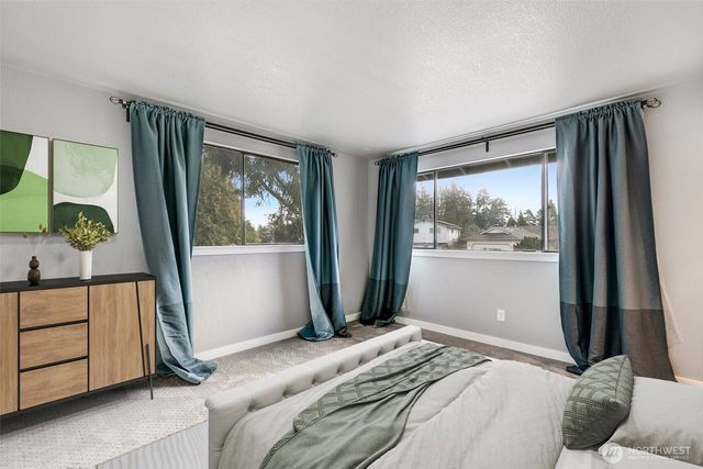 11944 SE 212th Place, Kent, WA 98031