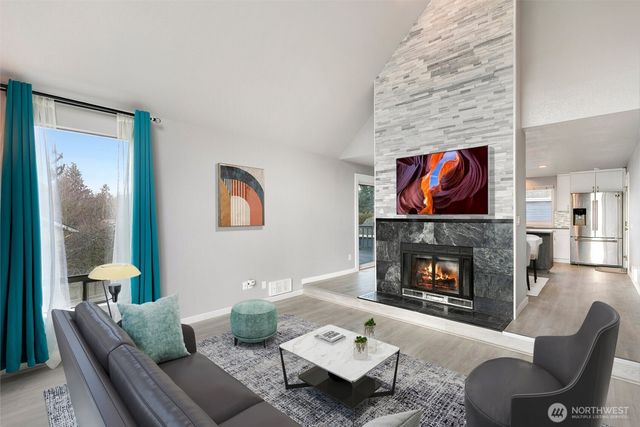 11944 SE 212th Place, Kent, WA 98031