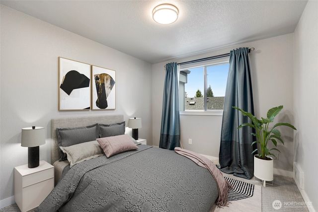 11944 SE 212th Place, Kent, WA 98031