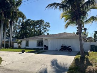 2729 53rd TER SW, Naples, FL 34116