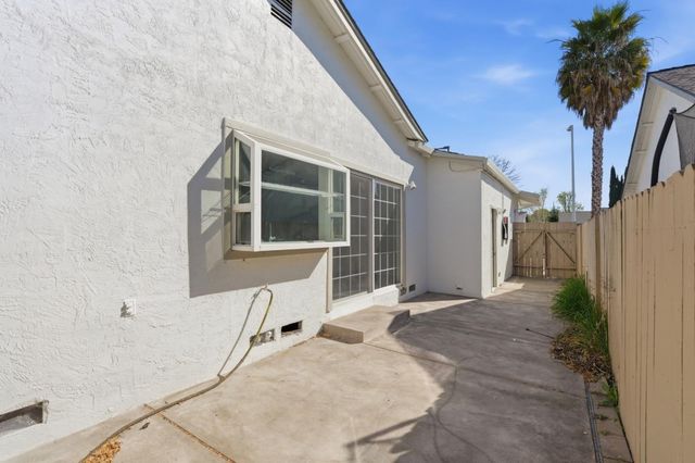 1454 Arlington Road, Livermore, CA 94551