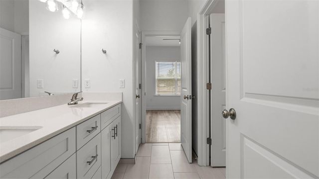 6657 SW 15TH PLACE, Gainesville, FL 32607