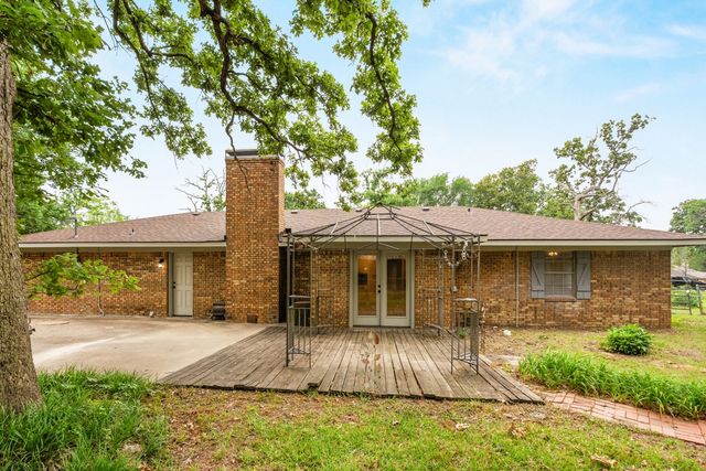1 Oakridge Circle, Star Harbor, TX 75148