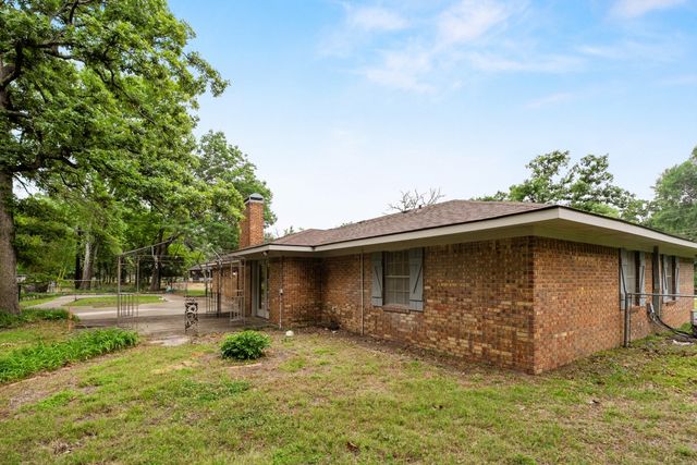 1 Oakridge Circle, Star Harbor, TX 75148
