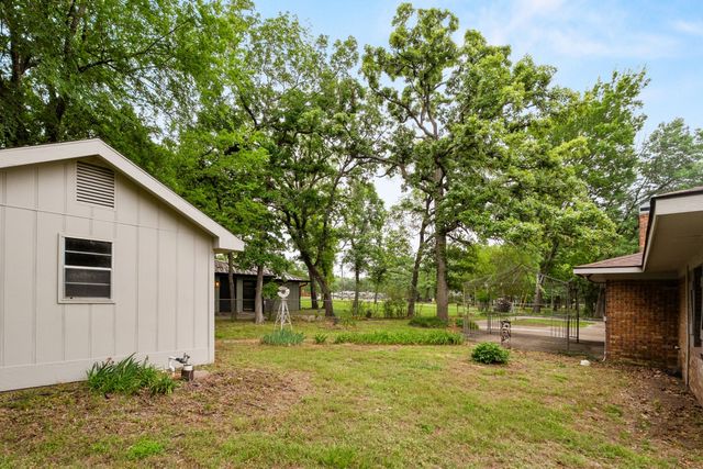 1 Oakridge Circle, Star Harbor, TX 75148