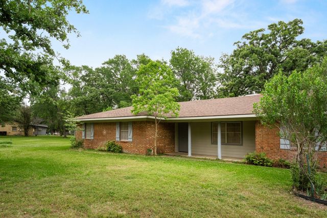 1 Oakridge Circle, Star Harbor, TX 75148