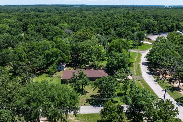 1 Oakridge Circle, Star Harbor, TX 75148