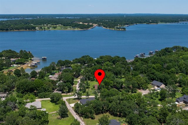 1 Oakridge Circle, Star Harbor, TX 75148