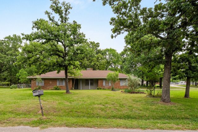 1 Oakridge Circle, Star Harbor, TX 75148