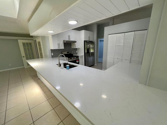 2617 SW Chestnut Lane, Port St Lucie, FL 34953