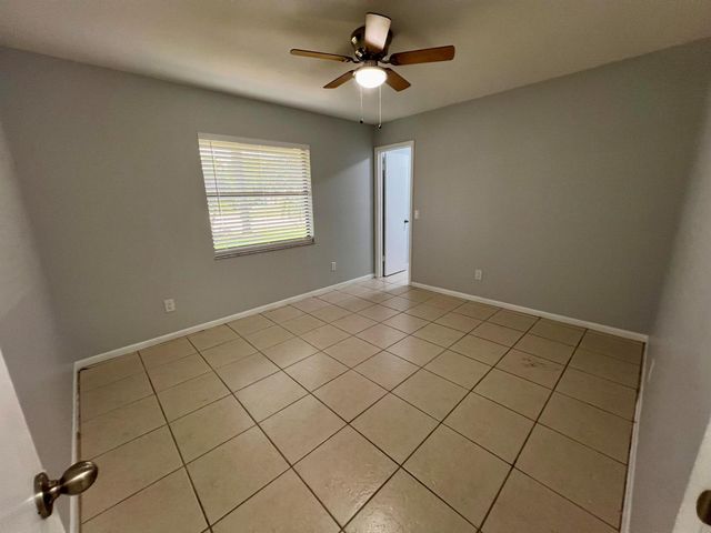 2617 SW Chestnut Lane, Port St Lucie, FL 34953