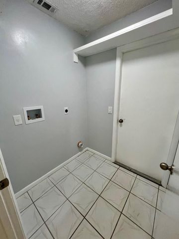 2617 SW Chestnut Lane, Port St Lucie, FL 34953