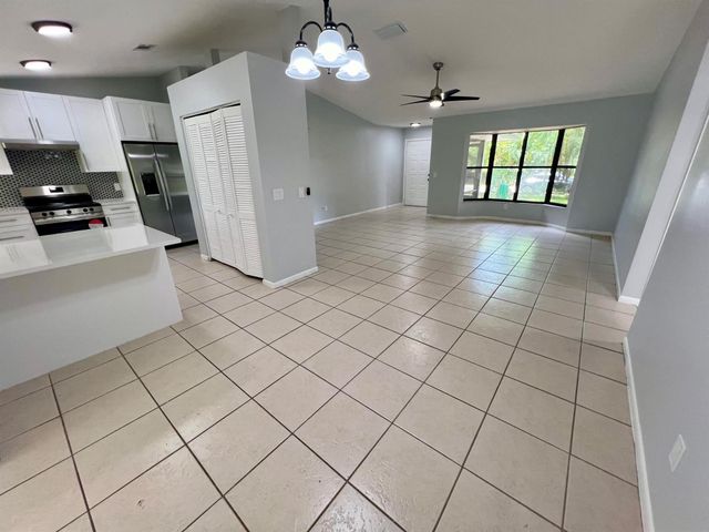2617 SW Chestnut Lane, Port St Lucie, FL 34953