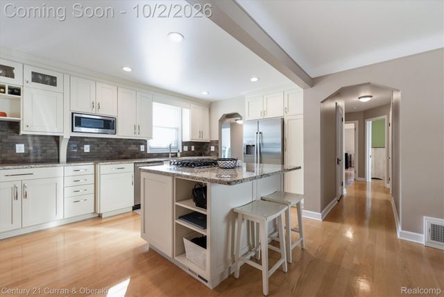 629 Ellen Avenue, Royal Oak, MI 48073
