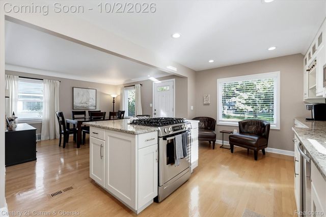 629 Ellen Avenue, Royal Oak, MI 48073