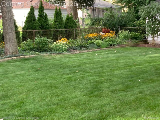 629 Ellen Avenue, Royal Oak, MI 48073