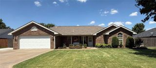 2211 Berry, Weatherford, OK 73096