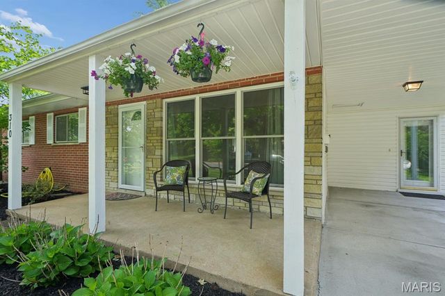 310 Paul Avenue, Florissant, MO 63031